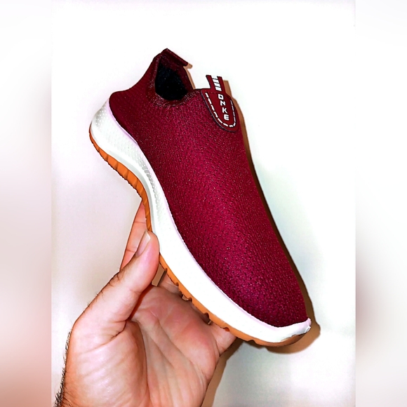 Unisex Solid Slip On Sneakers Comfy Non Slip Soft Sole Shoes for Men & Women - Picture 6 of 10